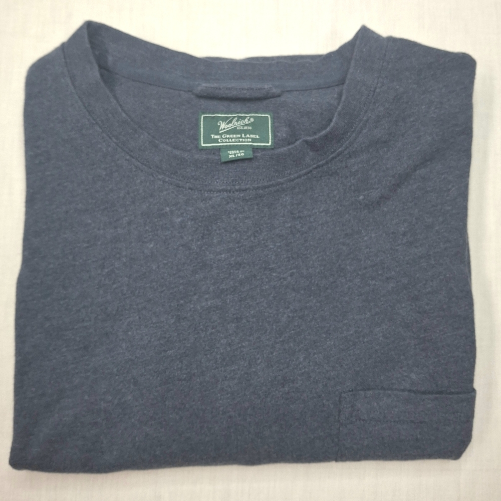 Woolrich Green Label Collection Men's long-sleeve pocket tee in a gray cotton XL